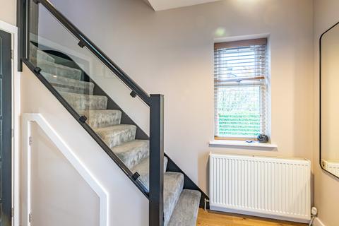 38 Knightsway, Leeds, LS15 7BW