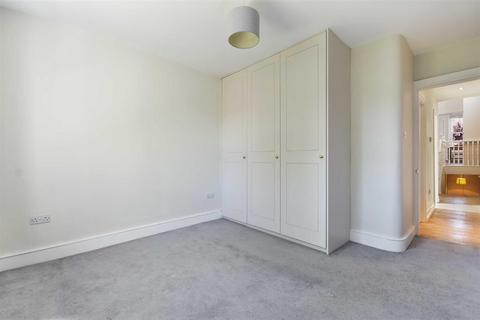 2 bedroom flat to rent, Leighton Gardens, Kensal Rise