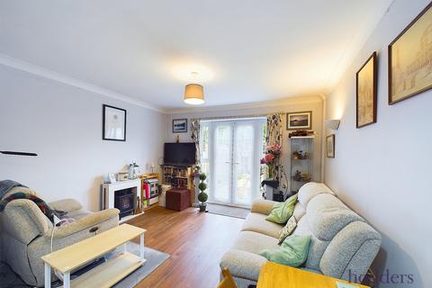 2 bedroom terraced house for sale, Springfields Close, Chertsey, Surrey, KT16