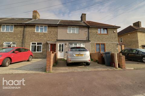 2 bedroom terraced house for sale, Rowdowns Road, Dagenham