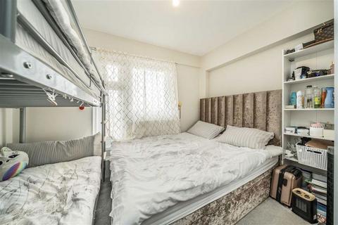 2 bedroom flat for sale, Roberta Street, London E2