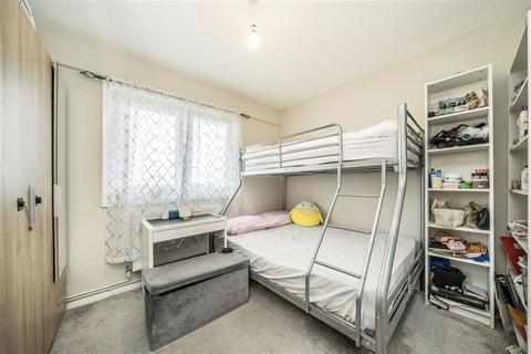 2 bedroom flat for sale, Roberta Street, London E2