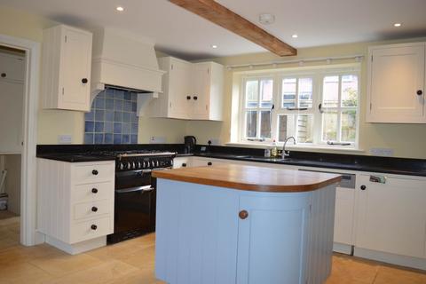 4 bedroom detached house to rent, The Forge, Hungerford