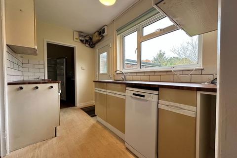 3 bedroom semi-detached house to rent, Nodmore, Newbury RG20