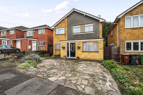 4 bedroom detached house for sale, Ashlyn Close, Bushey WD23