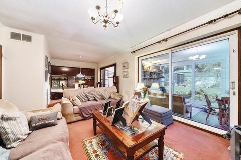 4 bedroom detached house for sale, Ashlyn Close, Bushey WD23