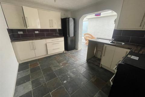 3 bedroom terraced house for sale, Priory Street, Kidwelly