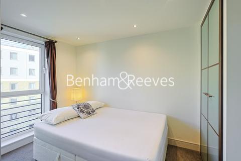 Studio to rent, Townmead Road,  Imperial Wharf SW6