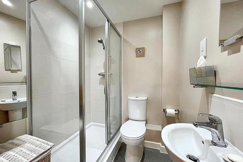 2 bedroom flat for sale, Susans Road, Eastbourne