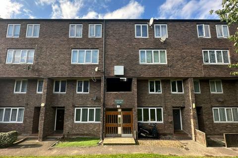 3 bedroom flat for sale, 262 Dowdeswell Close, London, SW15 5RN