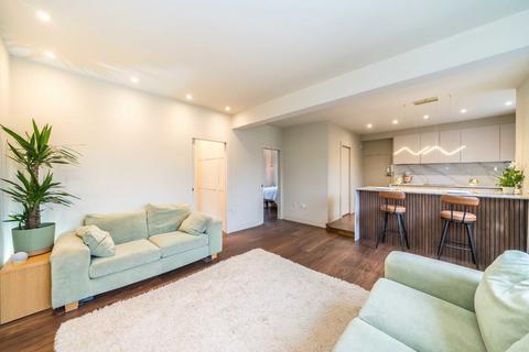 2 bedroom flat for sale, Walpole Road, Surbiton KT6