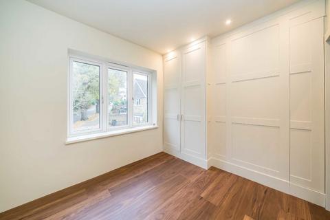 Flat 4, 18 Walpole Road, Surbiton, KT6 6BU
