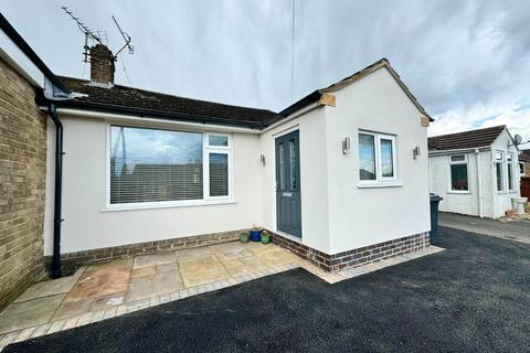 2 bedroom semi-detached bungalow to rent, Far Cross, Matlock DE4