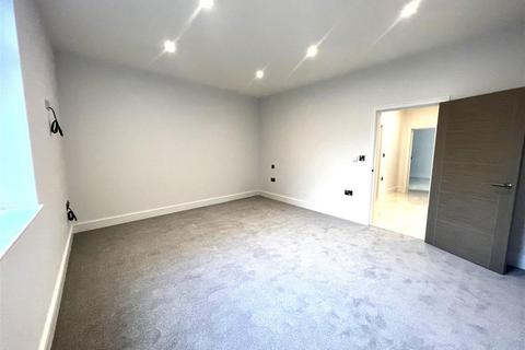 2 bedroom apartment for sale, BEECH ROAD, Benfleet