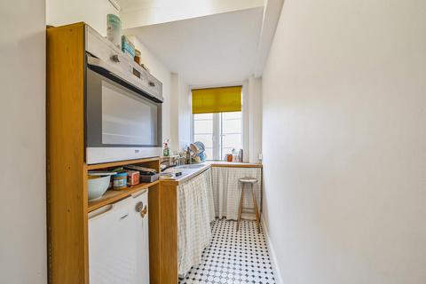 Studio for sale, Balham High Road, Balham