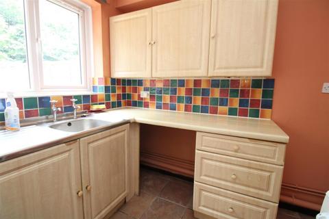 2 bedroom terraced house to rent, Seymour Place, Peterborough