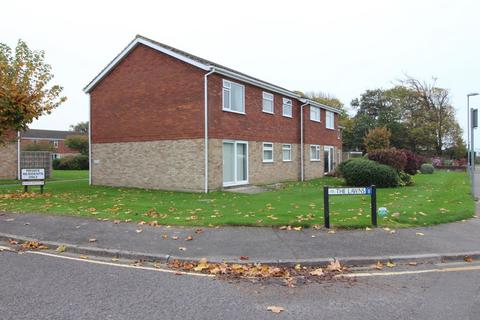 1 bedroom flat for sale, Waterford Road, Highcliffe, Christchurch