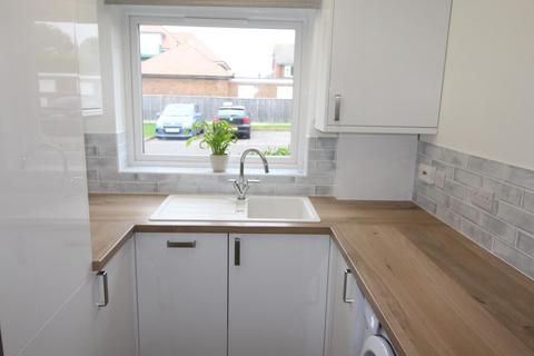 1 bedroom flat for sale, Waterford Road, Highcliffe, Christchurch