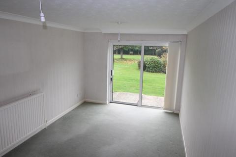 1 bedroom flat for sale, Waterford Road, Highcliffe, Christchurch