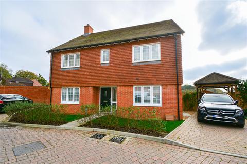 4 bedroom house for sale, Nightingale Place, Battle