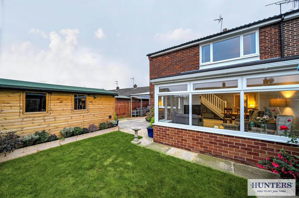 Thatch Close Garden...jpg