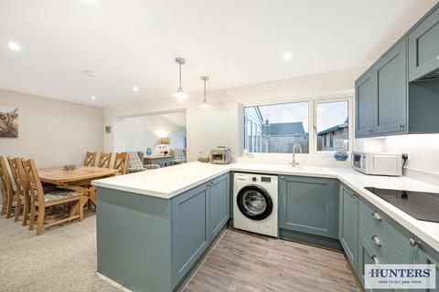 15 Thatch Close, Selby, YO8 9DB