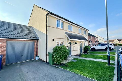 3 bedroom semi-detached house for sale, Oswalds Close, Longford GL2