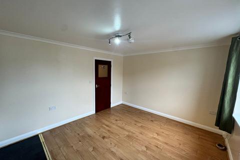 2 bedroom flat to rent, Rectory Grove, Croydon CR0