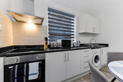 2 bedroom serviced apartment to rent, Harbut Road, London SW11