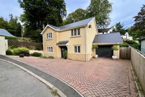 4 bedroom detached house for sale, Cwmynysminton Road, Aberdare CF44