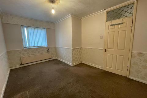 3 bedroom house to rent, Salcot Walk, Miles Platting, Manchester