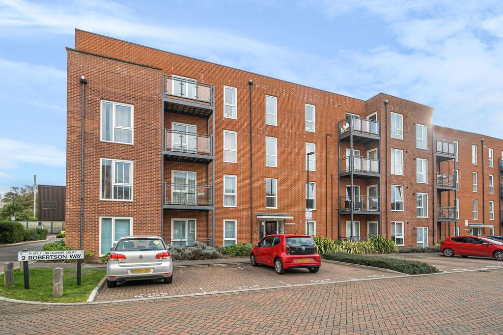 Robertson Way, Basingstoke 1 bed apartment - £215,000