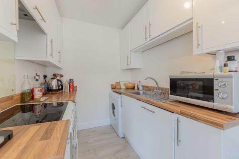 2 bedroom flat to rent, Clanricarde Gardens, London W2