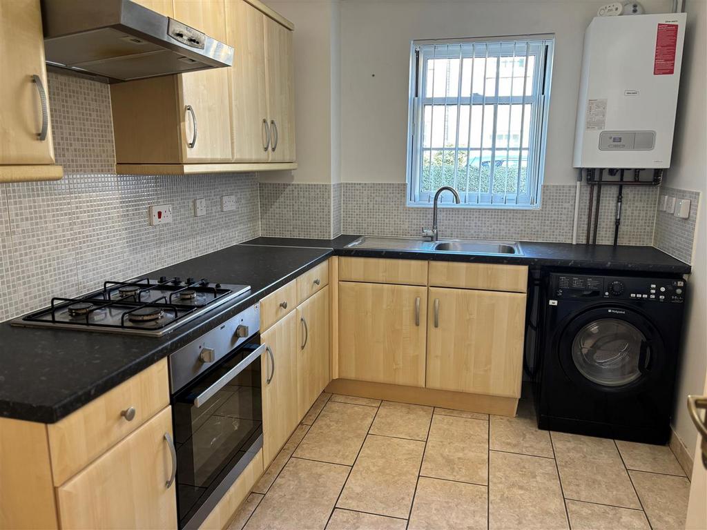 Kitchen 1.jpg