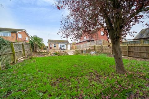 2 bedroom detached bungalow for sale, Belton Lane, Grantham, Lincolnshire, NG31