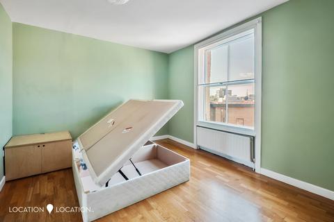 1 bedroom flat for sale, Crossway, London, N16