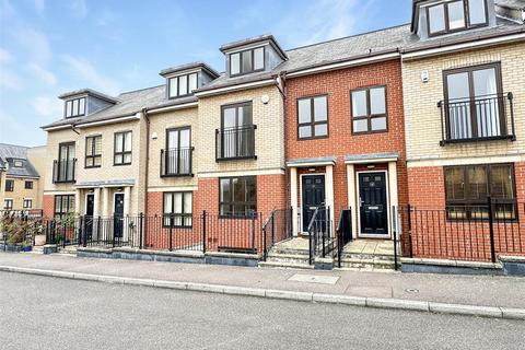 4 bedroom townhouse for sale, St Bartholomews Court, Cambridge CB5