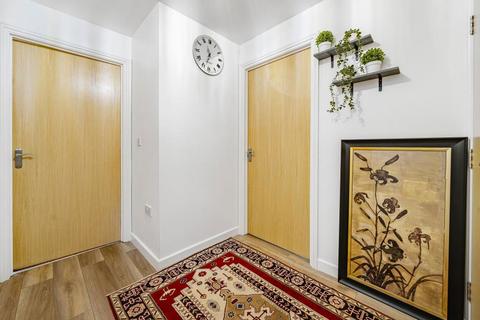 1 bedroom flat for sale, 30 Bath Road, Slough, Berkshire, SL1 3SS