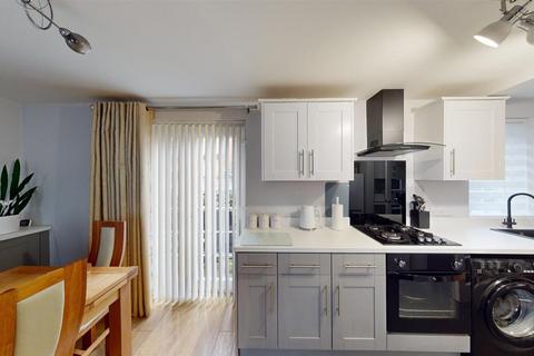 2 bedroom apartment for sale, Woodside Court, Walton Le Dale, Preston