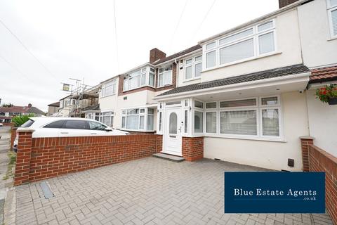 4 bedroom semi-detached house for sale, Penbury Road, Southall, UB2