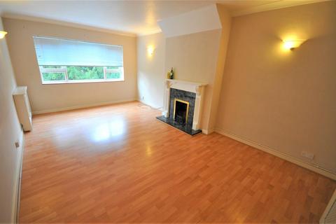 2 bedroom apartment to rent, Oaklands Court, Watford WD17