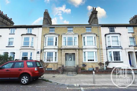 1 bedroom flat to rent, Marine Parade, Lowestoft, NR33