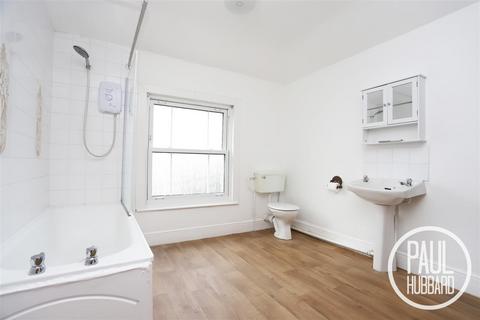 1 bedroom flat to rent, Marine Parade, Lowestoft, NR33