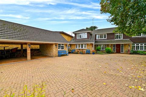 5 bedroom detached house for sale, Islet Road, Maidenhead, Berkshire, SL6