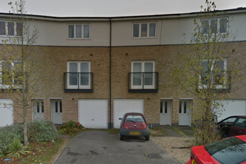 Studio to rent, Ballinger Way, Northolt UB5