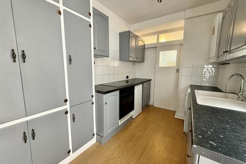 1 bedroom maisonette to rent, Great North Way, London