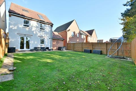 4 bedroom detached house for sale, Wettonmill Close, Teal Farm, Washington