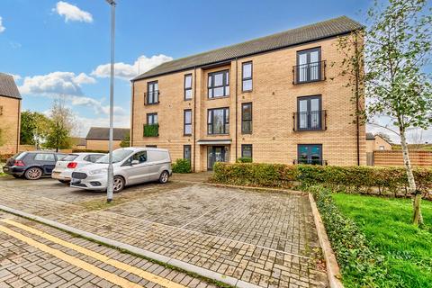 2 bedroom flat for sale, Rhodfa Crughywel, St. Mellons, Cardiff. CF3