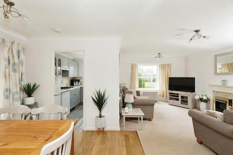5 Brooksby Grove, Dorridge, Solihull, B93 8BW