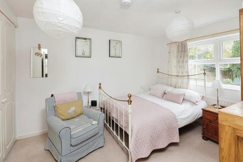 5 Brooksby Grove, Dorridge, Solihull, B93 8BW